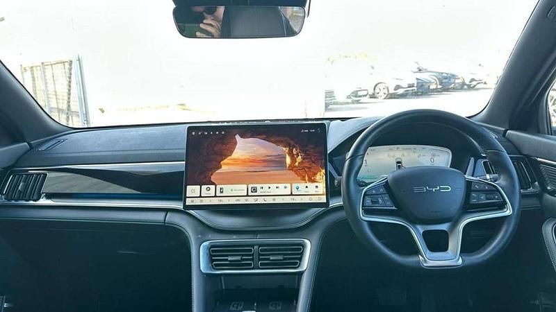 Used BYD Seal U Boost 218 HP (160 kW) 2024 White SUV