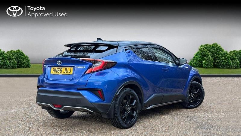 Used Toyota C-HR 122 HP (89 kW) 2019 Nebula blue bitone SUV