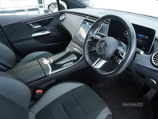 Usado Mercedes EQE350 AMG line 214 kW (292 HP) 2023 Preto Sedan