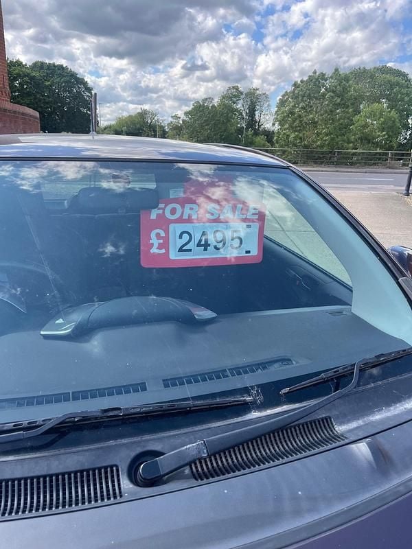 Used Toyota iQ 68 HP (50 kW) 2009 Purple Hatchback