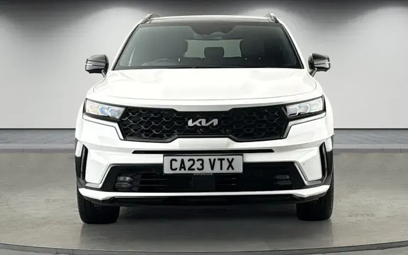 Used Kia Sorento 193 HP (141 kW) 2023 Snow white pearl SUV