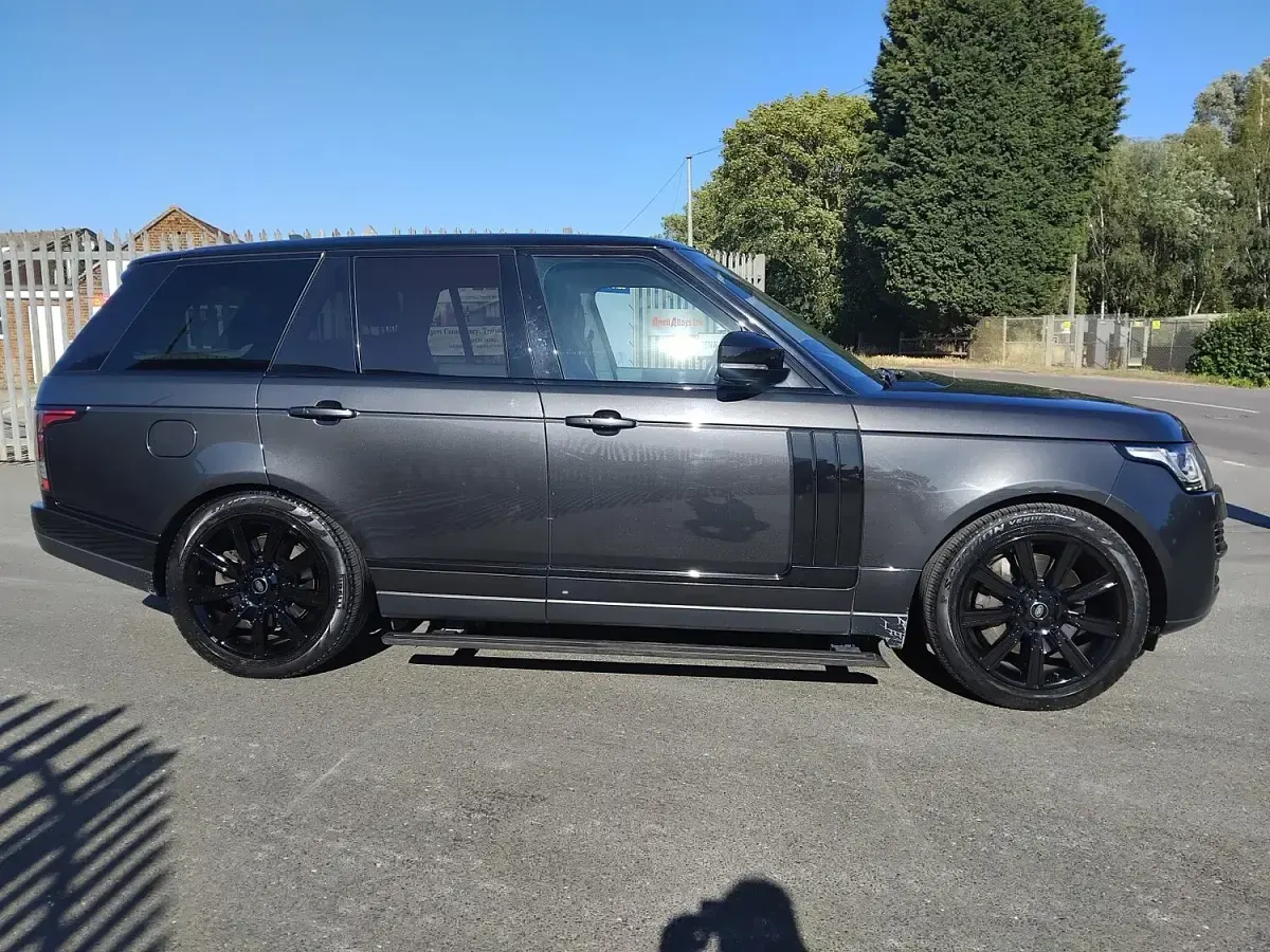 Used Land Rover Range Rover Vogue SE 2015 Grey SUV