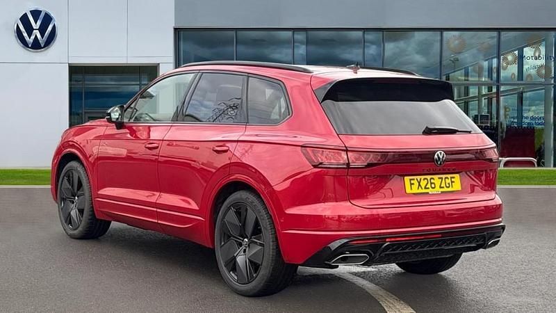 New VW Touareg Black Edition 286 HP (210 kW) 2026 Metallic  chilli red SUV