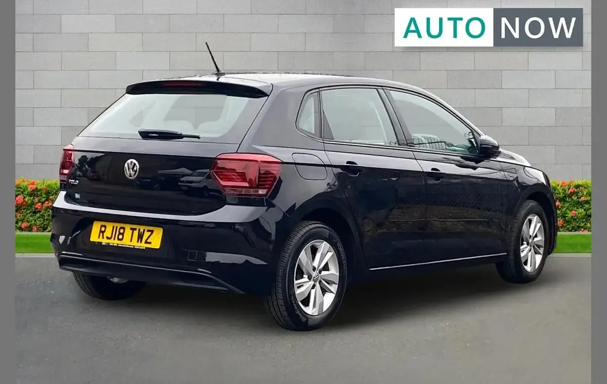 Used VW Polo SE 94 HP (69 kW) 2018 Black Hatchback