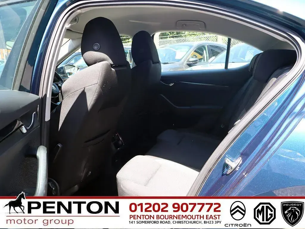 Used Skoda Octavia SE Technology 110 HP (80 kW) 2022 Blue Hatchback