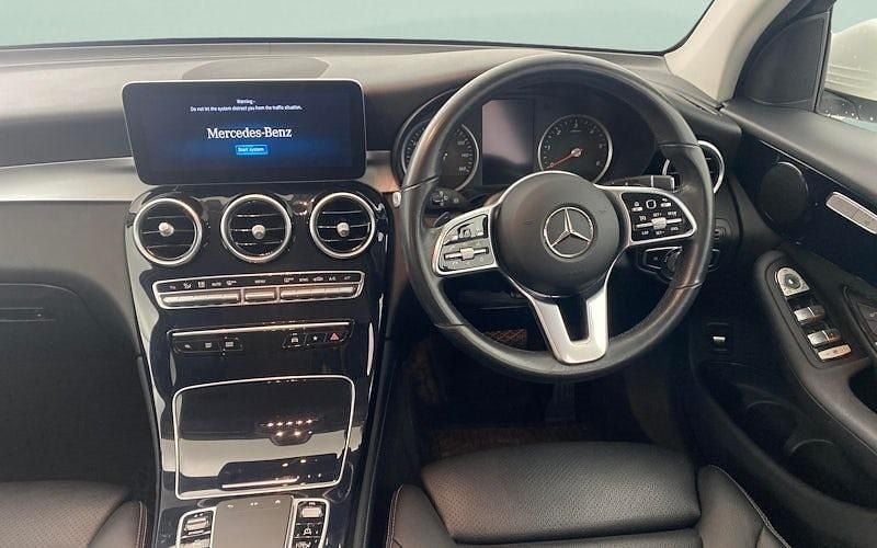 White Used 2020 Mercedes GLC220 Estate | £21,824 (Good price) - Image 1/2