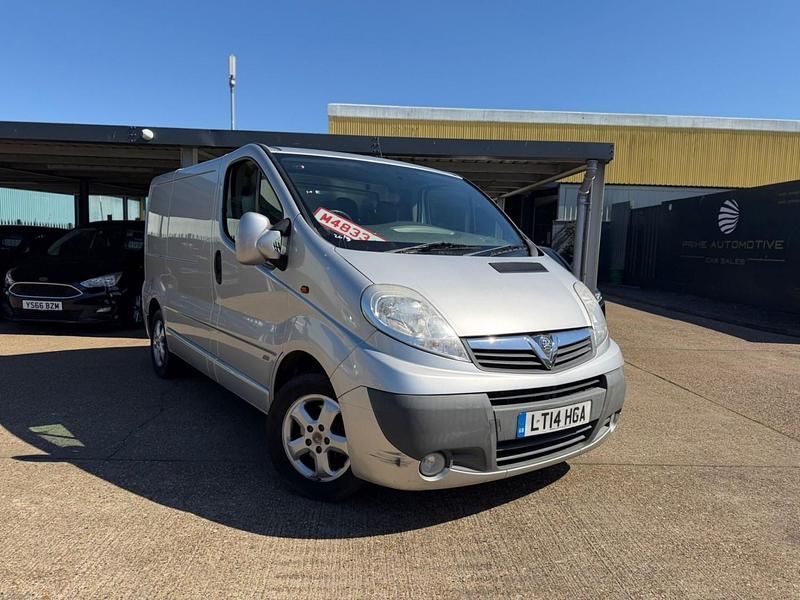 Used Vauxhall Vivaro Sportive 115 HP (84 kW) 2014 Silver MPV