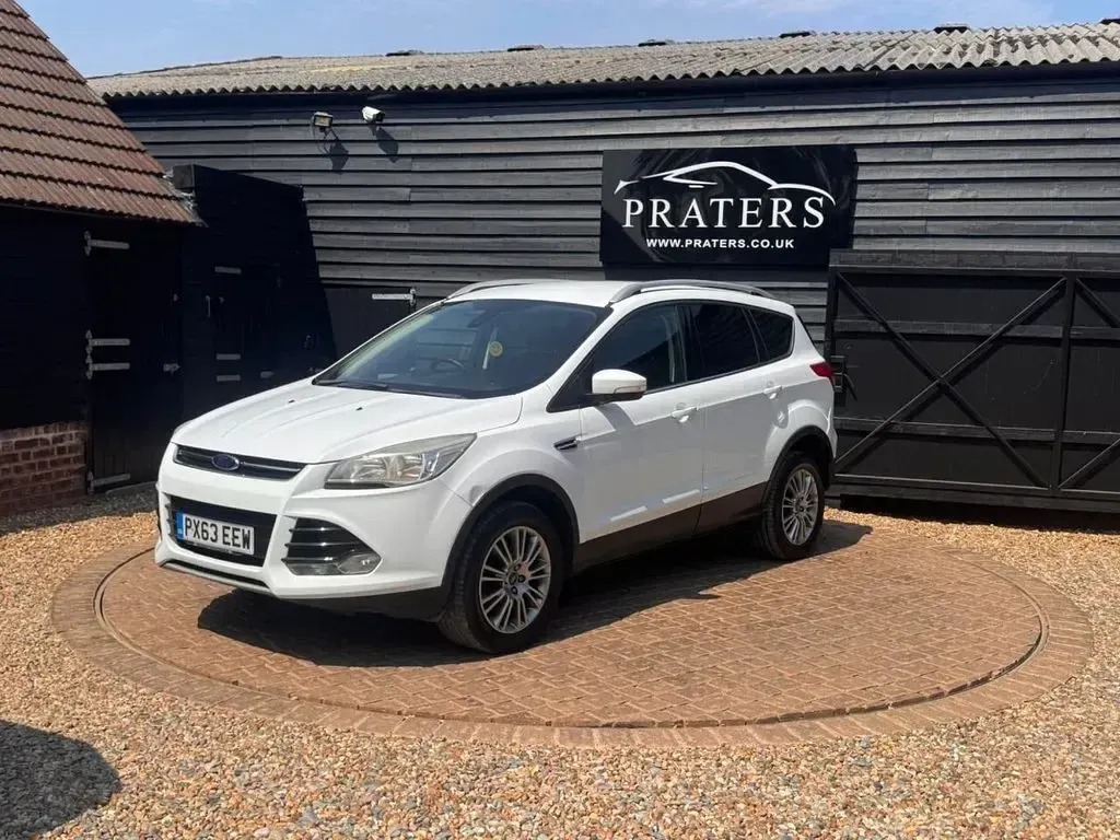 Used Ford Kuga Titanium 163 HP (119 kW) 2013 White SUV