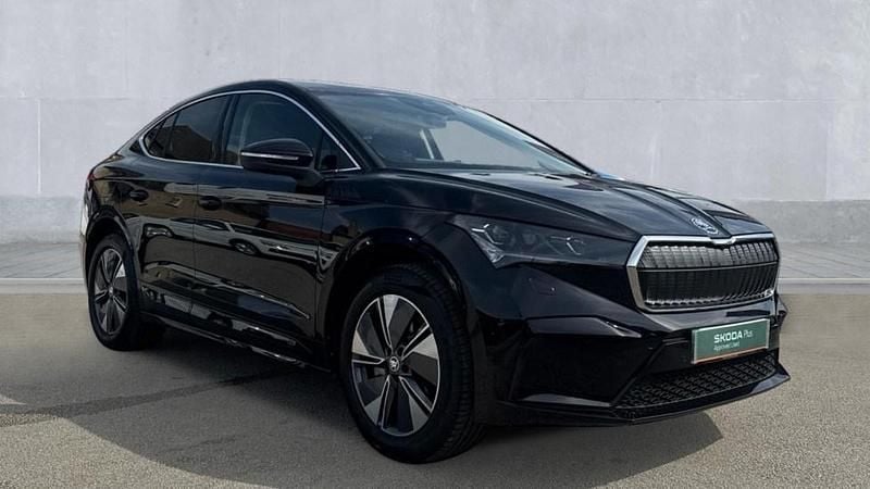 Black magic pearl effect New 2025 Skoda Enyaq iV SUV | £32,690 (Fair price) - Image 1/4