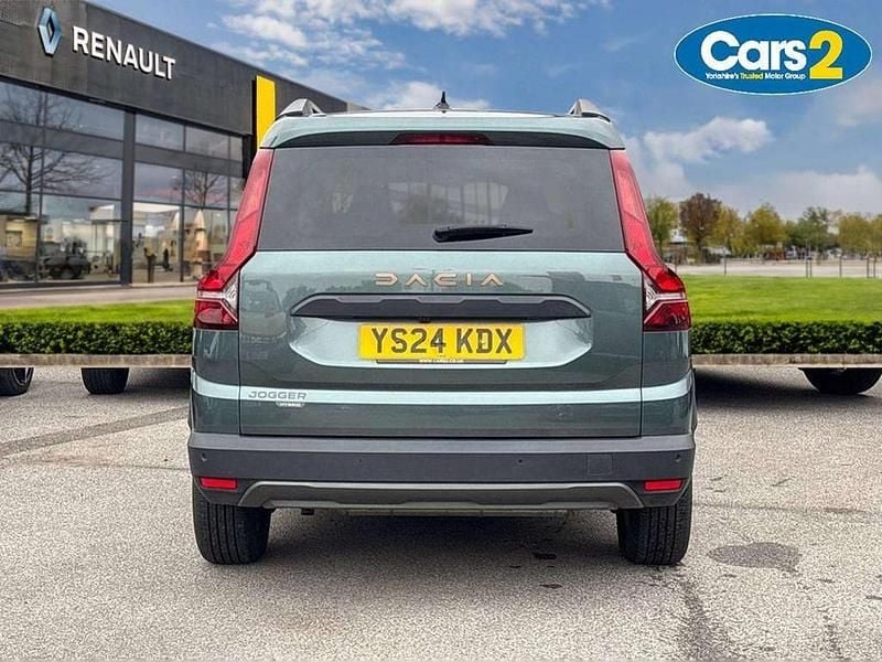 Used Dacia Jogger Extreme 2024 Green MPV