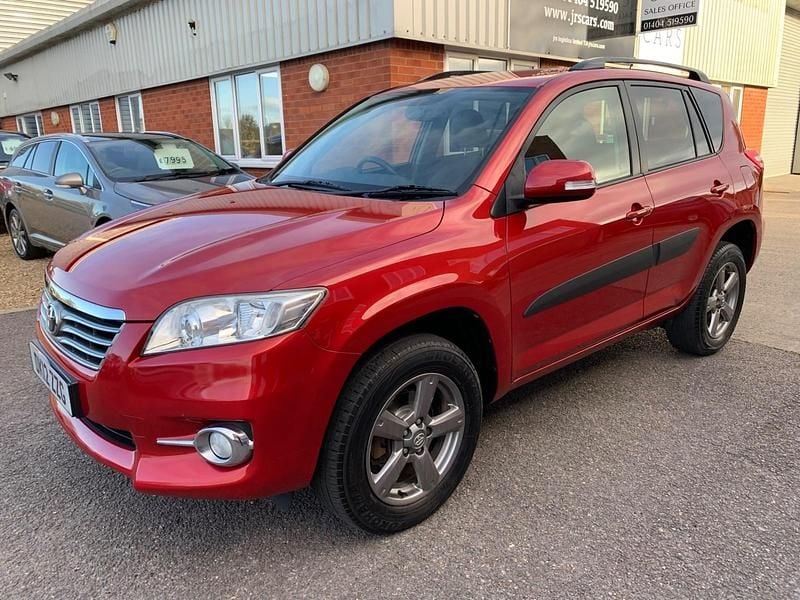 Red Used 2012 Toyota RAV4 SUV | £7,995 (Fair price) - Image 1/4
