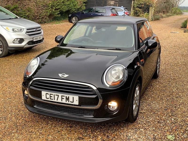 Used Mini Cooper D Hatch 2017 Black Hatchback