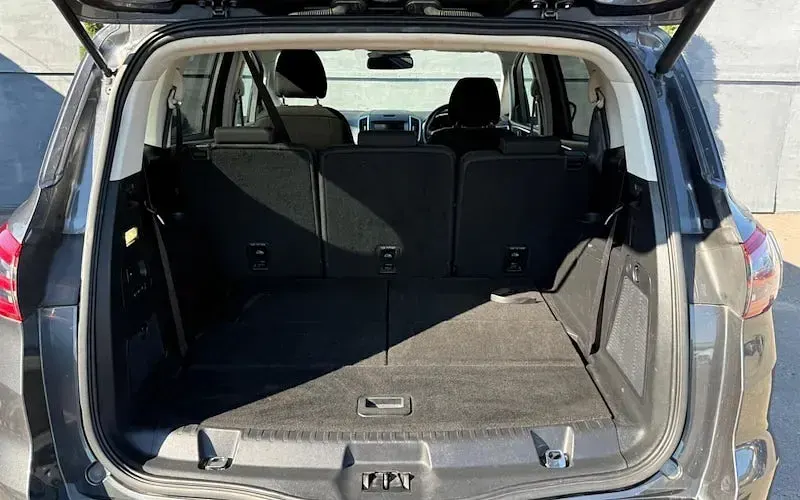 Used Ford S-MAX Titanium 150 HP (110 kW) 2015 Grey MPV
