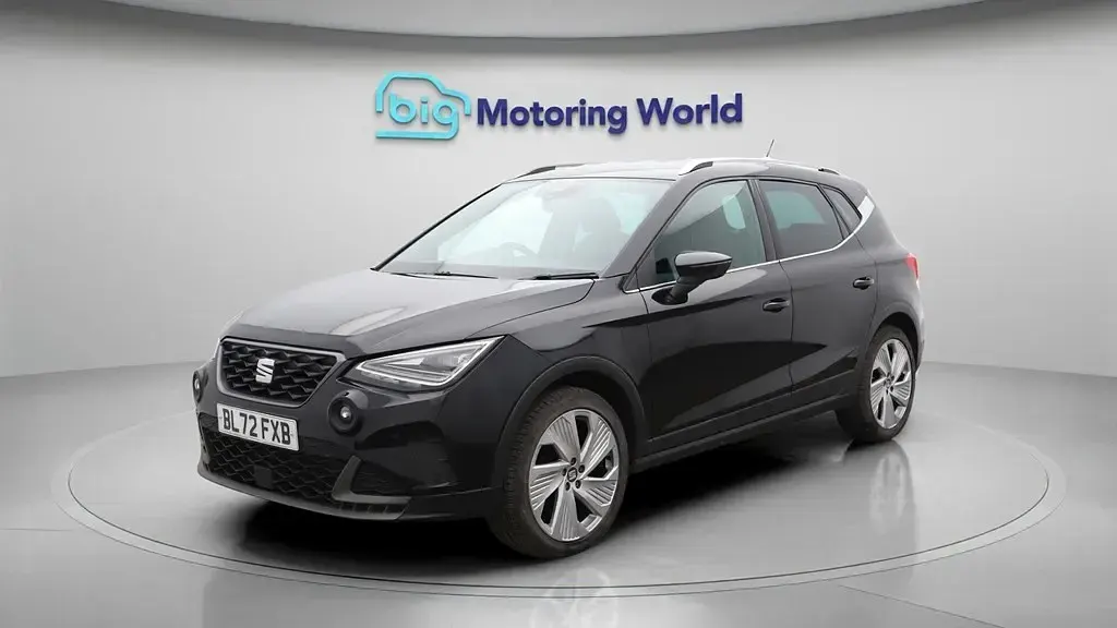Usado Seat Arona FR Sport 110 CV (80 kW) 2023 Negro SUV