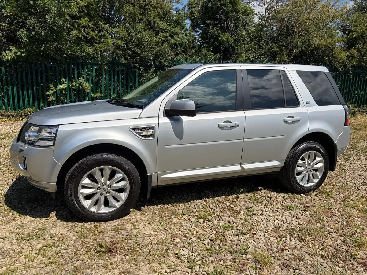 Used Land Rover Freelander 2 HSE 190 HP (139 kW) 2014 Silver SUV