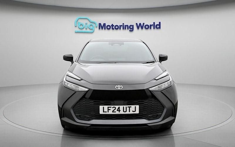 Used Toyota C-HR 140 HP (102 kW) 2026 SUV