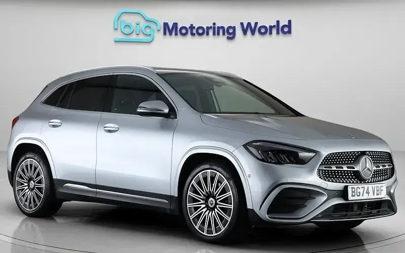 Usado Mercedes GLA200 AMG Line Premium 163 HP (119 kW) 2026 SUV