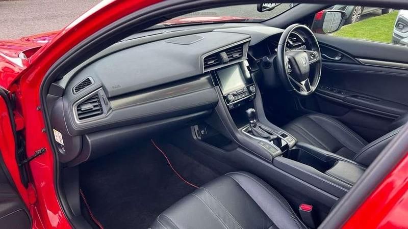 Used Honda Civic EX 127 HP (93 kW) 2019 Red Hatchback