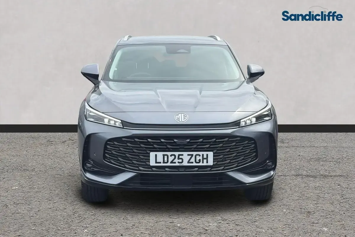 Used MG HS Trophy 170 HP (125 kW) 2024 Metallic  hampstead grey SUV