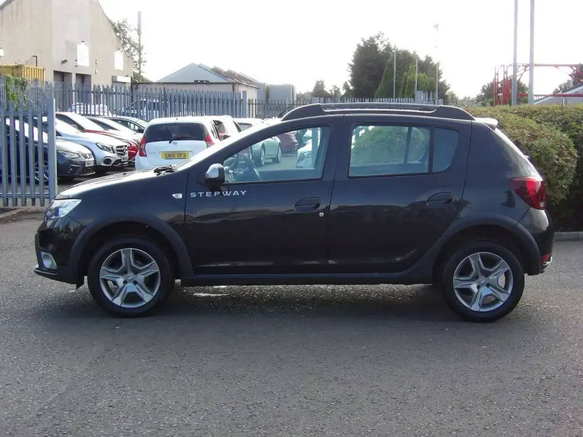 Used Dacia Sandero Ambiance 90 HP (66 kW) 2017 Black Hatchback