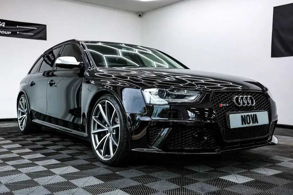 Used Audi RS4 Comfort 450 HP (330 kW) 2015 Black Estate