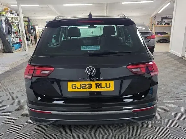 Used VW Tiguan Life 150 HP (110 kW) 2023 Black SUV