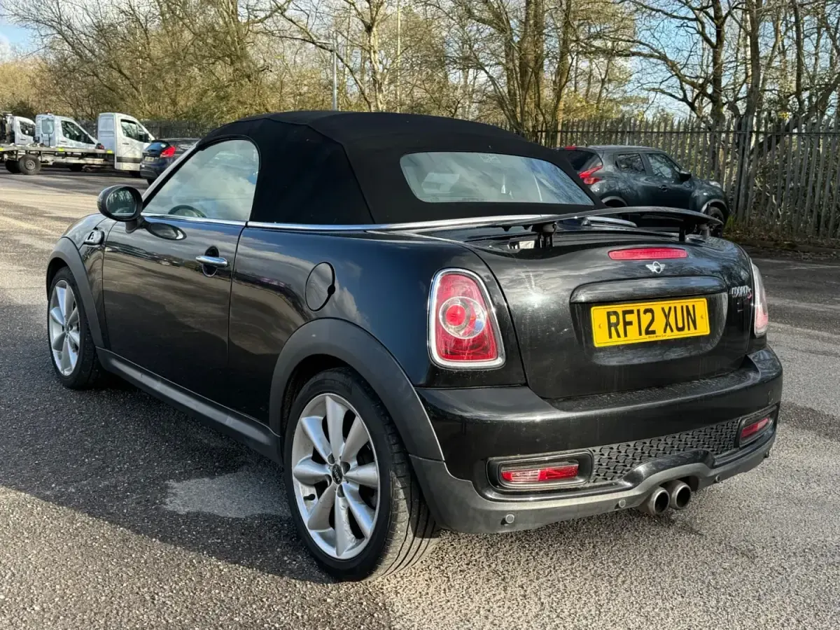 Używany Mini Cooper S Cabriolet 184 KM (135 kW) 2012 Czarny Kabriolet