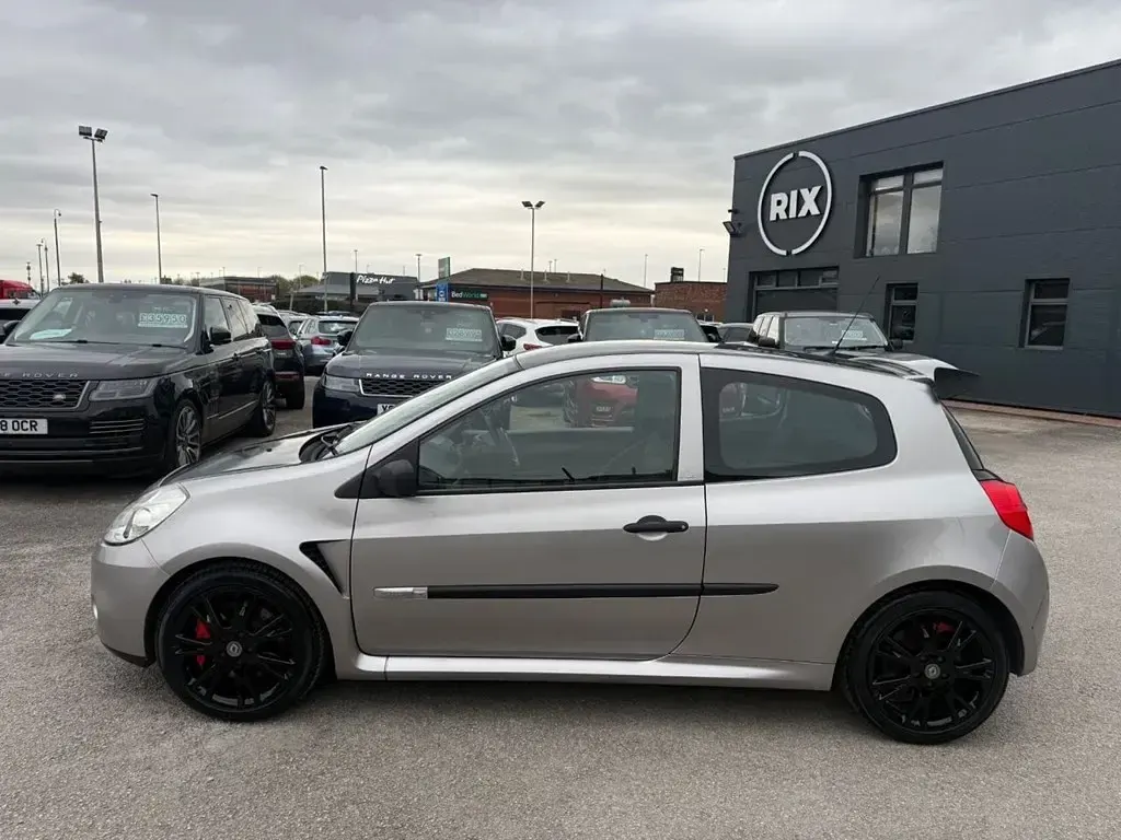 Second-hand Renault Clio II 197 CP (144 kW) 2009 Argintiu Hatchback
