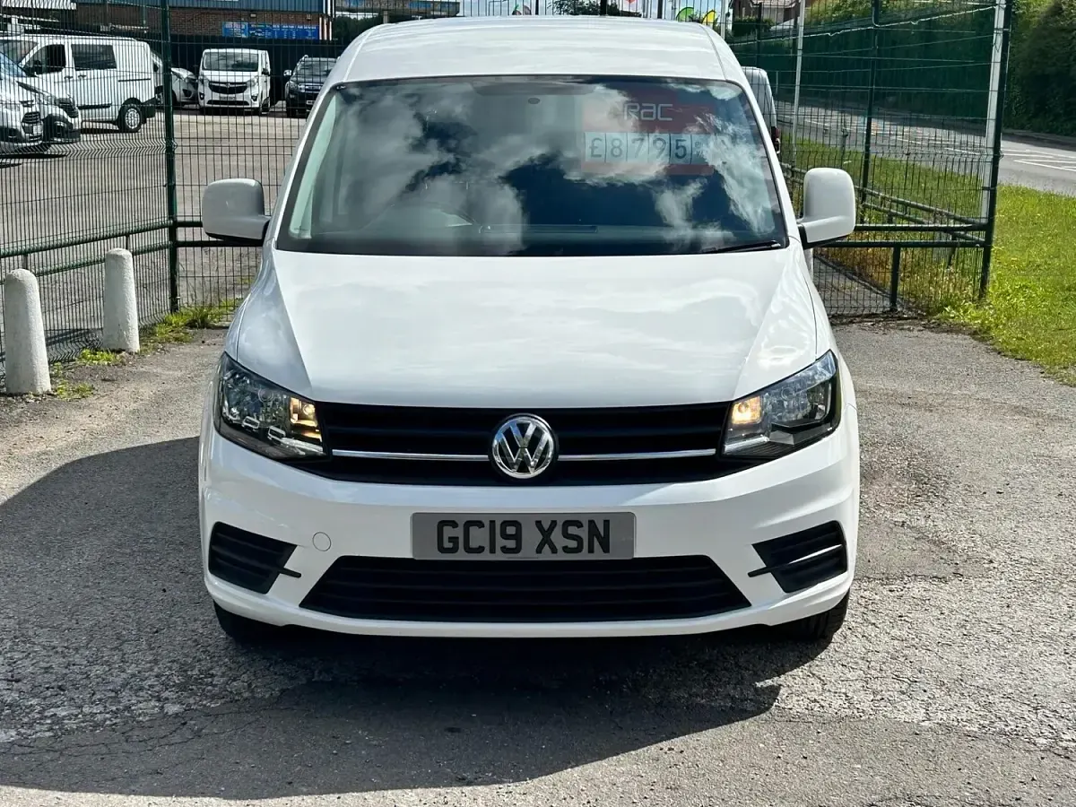 Used VW Caddy Trendline 102 HP (75 kW) 2019 White MPV