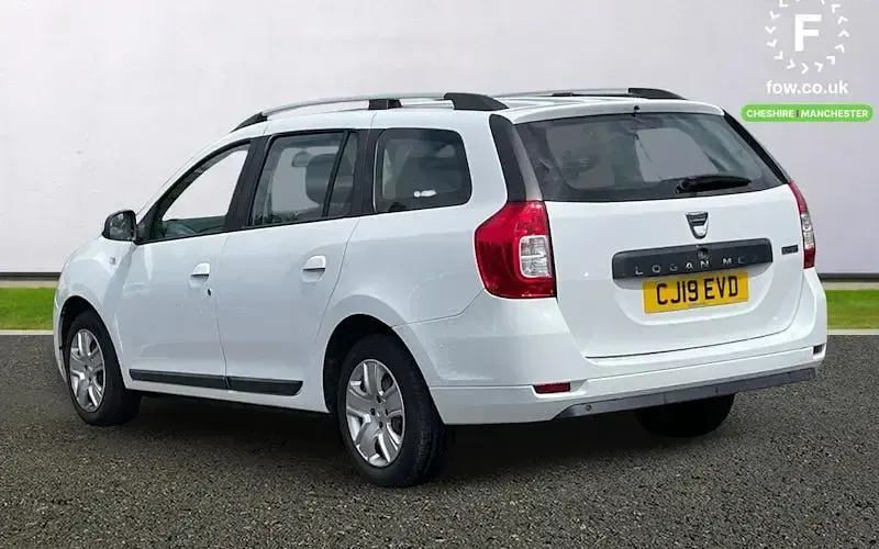 Used Dacia Logan MCV Comfort 95 HP (69 kW) 2019 White Estate