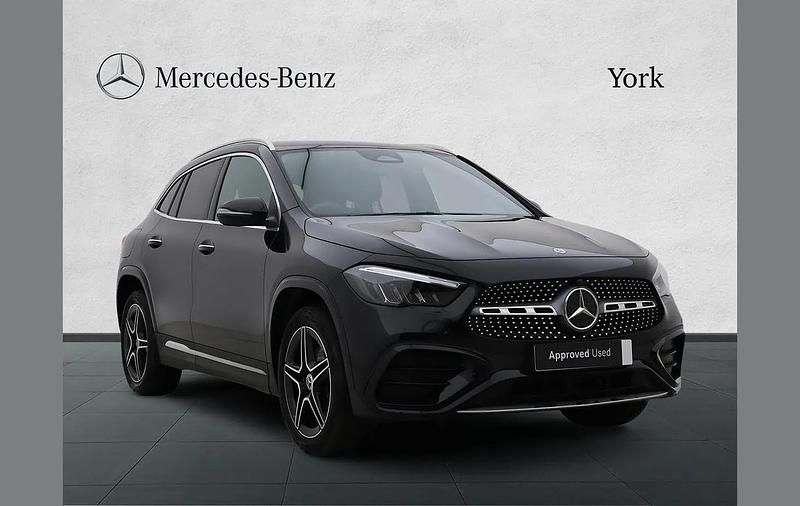 Used Mercedes GLA250 Executive 214 HP (157 kW) 2025 Black SUV