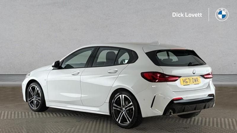 Used BMW 118 M Sport 134 HP (98 kW) 2022 White Hatchback
