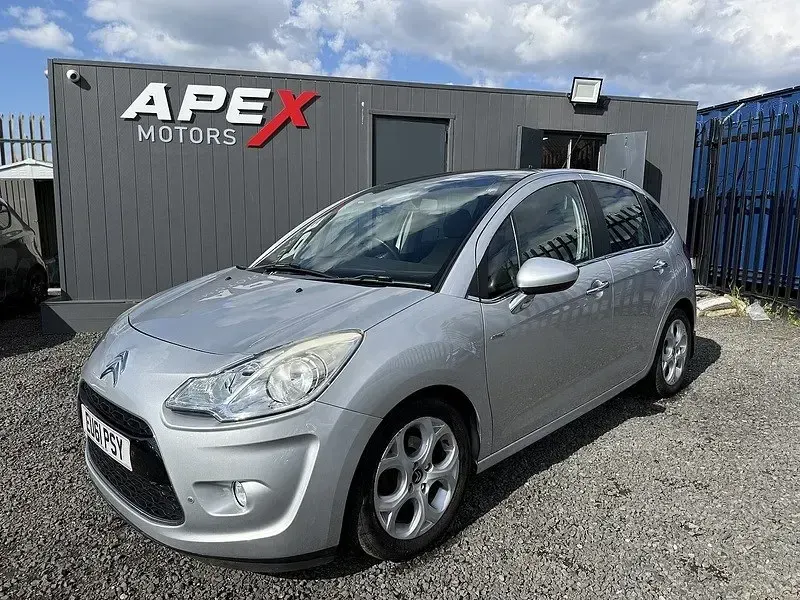 Begagnad Citroën C3 Exclusive 2011 Silver Halvkombi