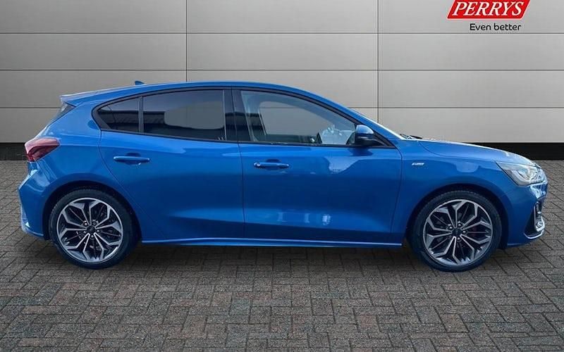 Used Ford Focus ST-Line 120 HP (88 kW) 2022 Hatchback