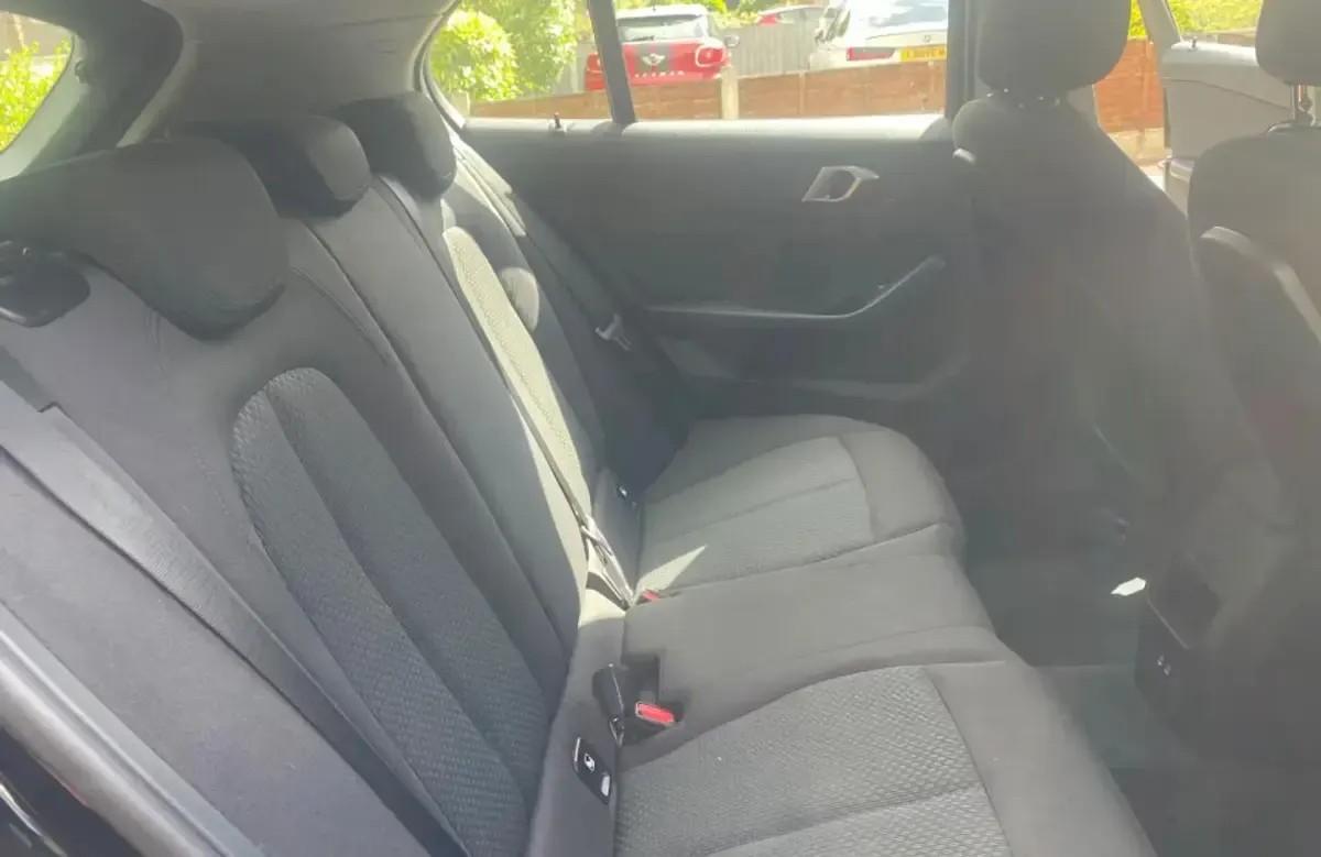 Used BMW 118 Comfort Edition 140 HP (102 kW) 2020 Black Hatchback