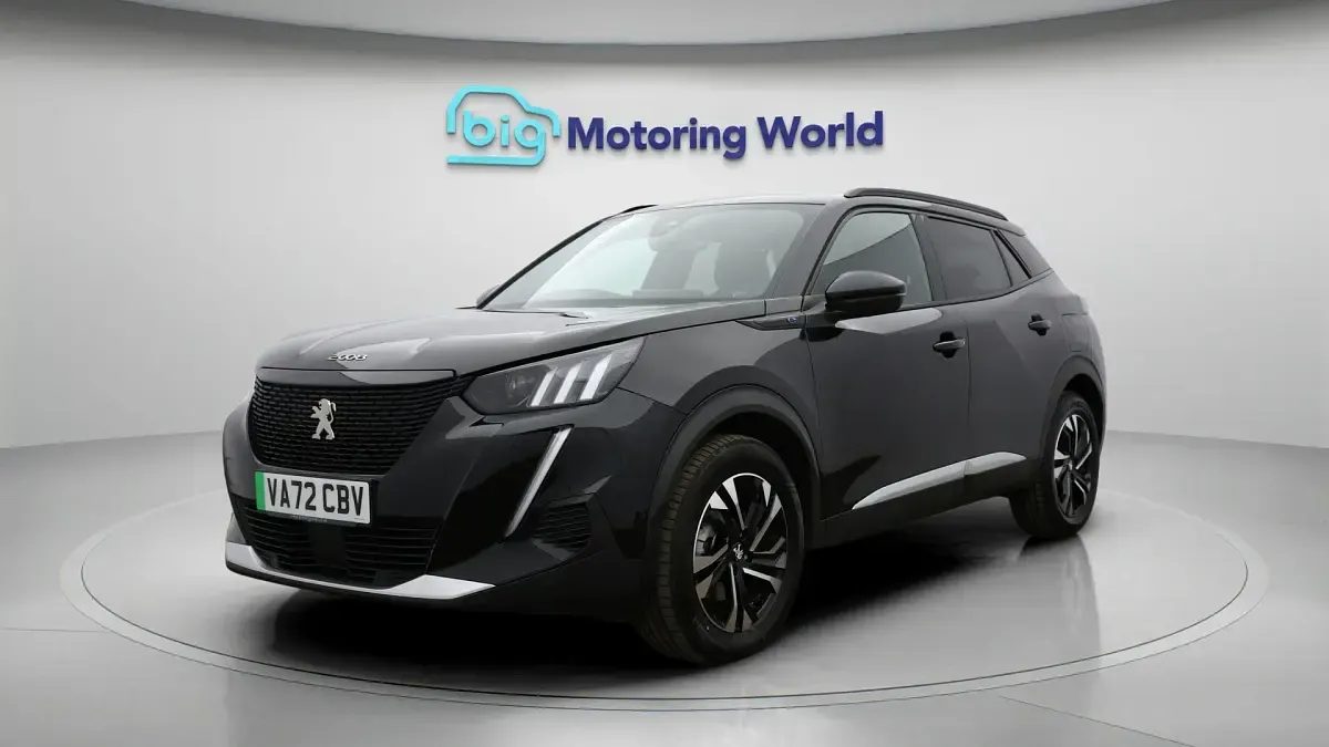 Second-hand Peugeot e-2008 GT 98 kW (134 CP) 2023 Negru SUV