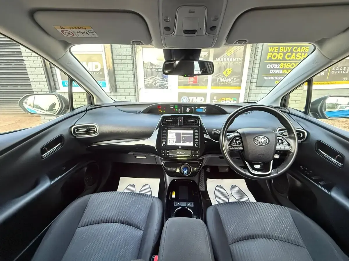 Usado Toyota Prius Business Edition 122 CV (89 kW) 2019 Azul Utilitario