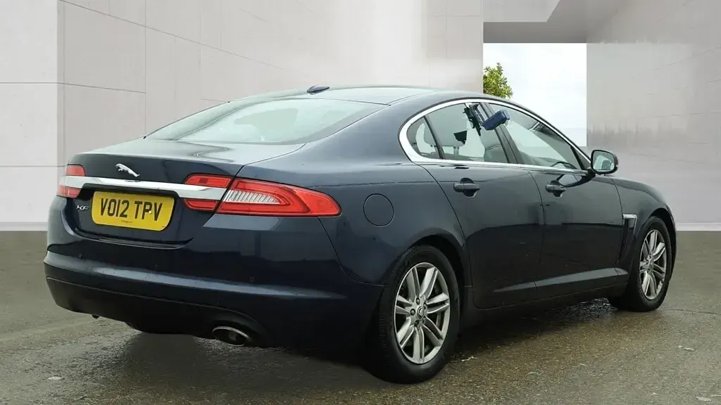 Used Jaguar XF Luxury 163 HP (119 kW) 2012 Blue Sedan