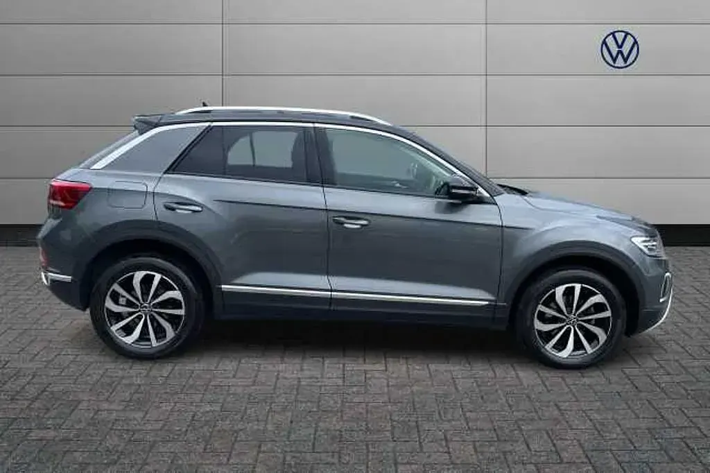 Used VW T-Roc Style 150 HP (110 kW) 2024 Grey SUV