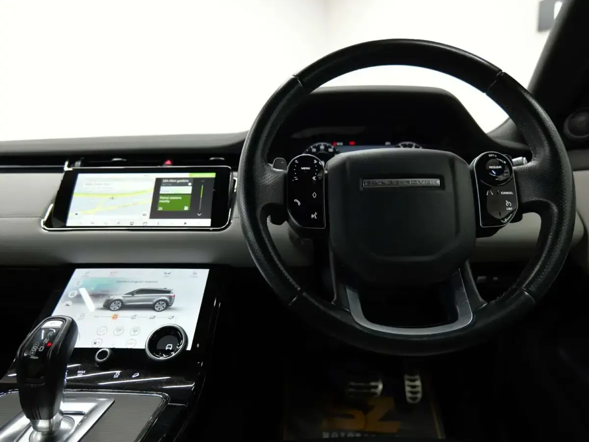 Used Land Rover Range Rover evoque SE Dynamic 2020 Red SUV