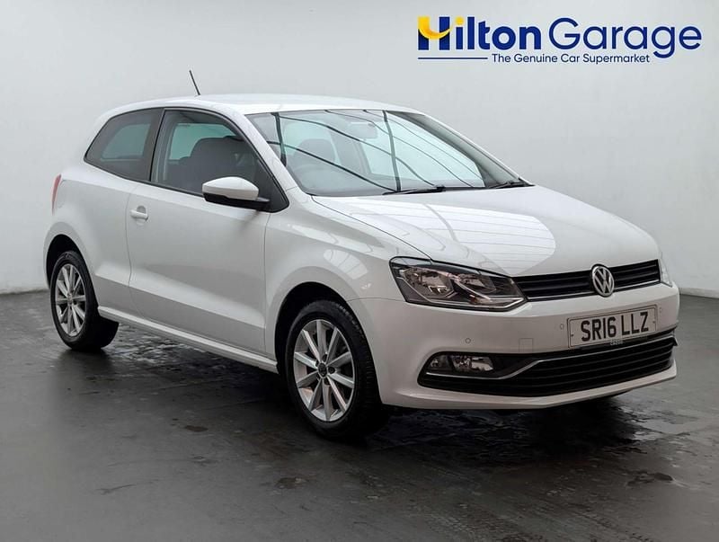 Used VW Polo Match 90 HP (66 kW) 2016 White Hatchback