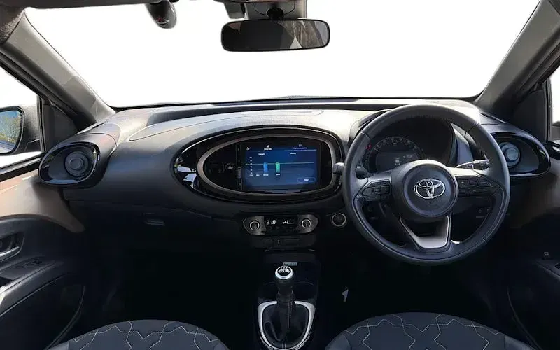 Used Toyota Aygo X 72 HP (52 kW) 2022 Beige SUV