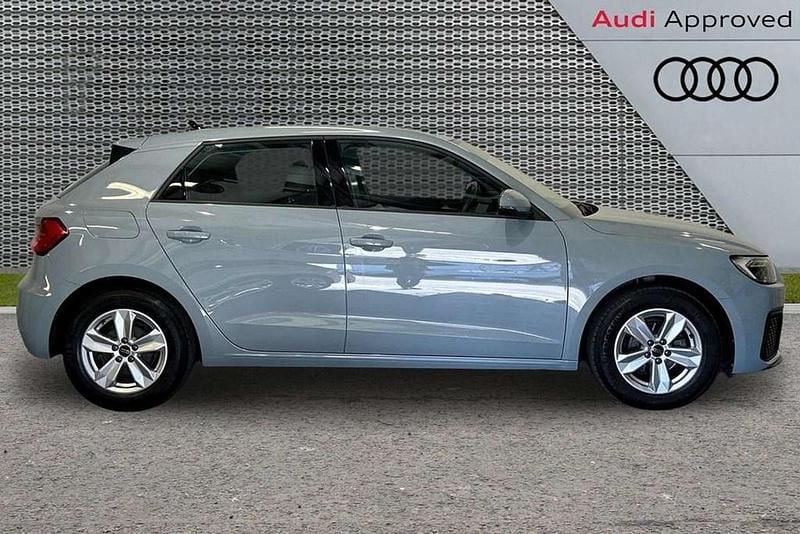 Used Audi A1 Design 94 HP (69 kW) 2023 Grey SUV