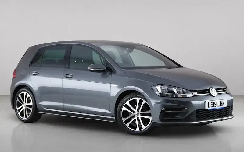Used VW Golf VII R-line 150 HP (110 kW) 2019 Hatchback