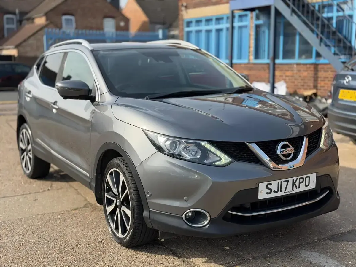 Used Nissan Qashqai Tekna 2017 Grey SUV