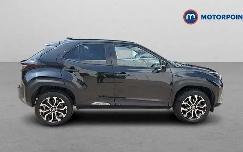 Used Toyota Yaris Hybrid Design 116 HP (85 kW) 2026 Estate