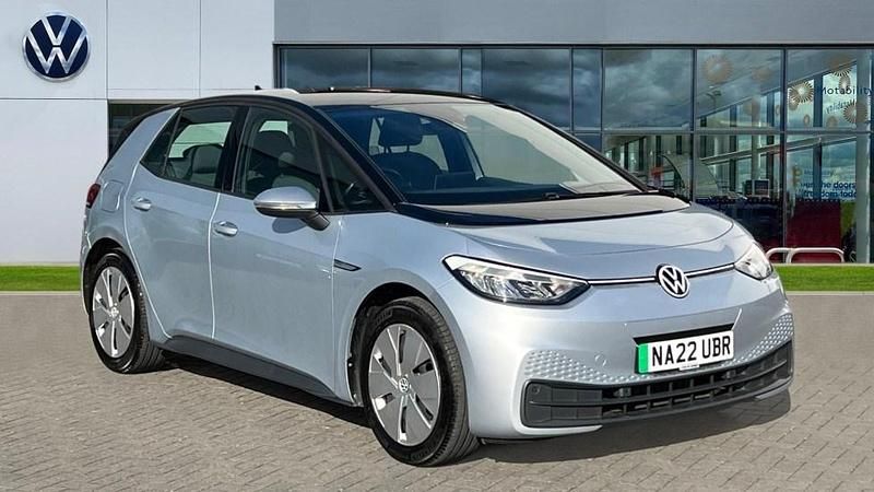 Scale silver metallic black Used 2022 VW ID.3 Pro Hatchback | £15,621 (Good price) - Image 1/4