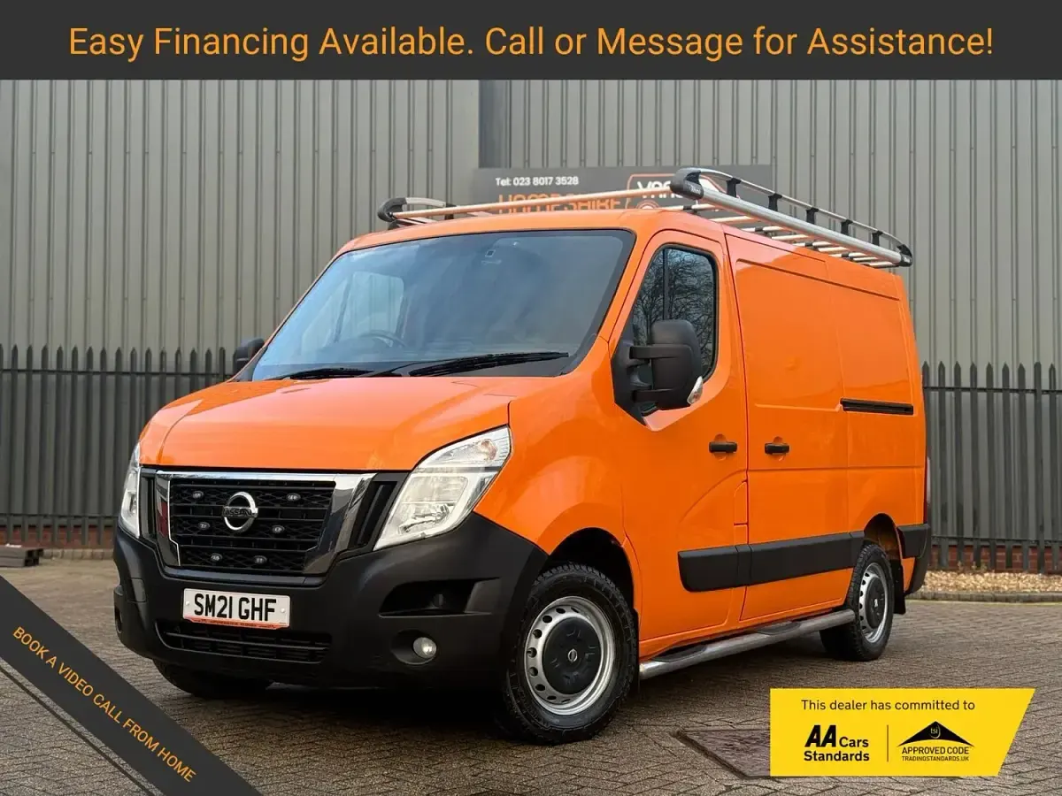 Used Nissan NV400 Acenta 135 HP (99 kW) 2021 Orange Van