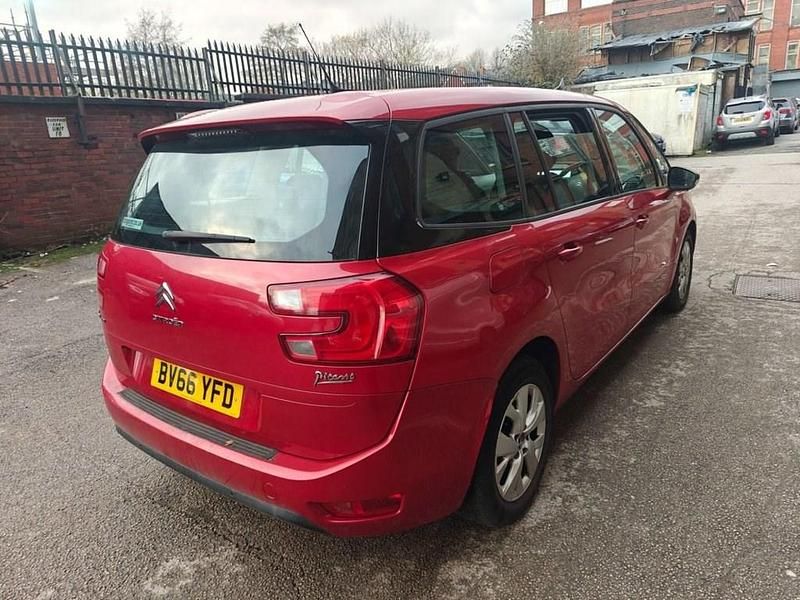 Used Citroën Grand C4 Picasso VTR Sport 120 HP (88 kW) 2016 Red MPV