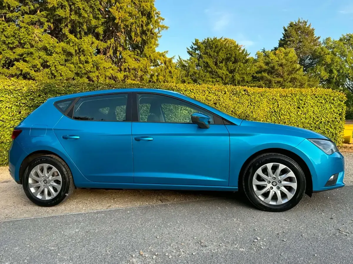 Used Seat Leon SE 103 HP (75 kW) 2014 Blue Hatchback
